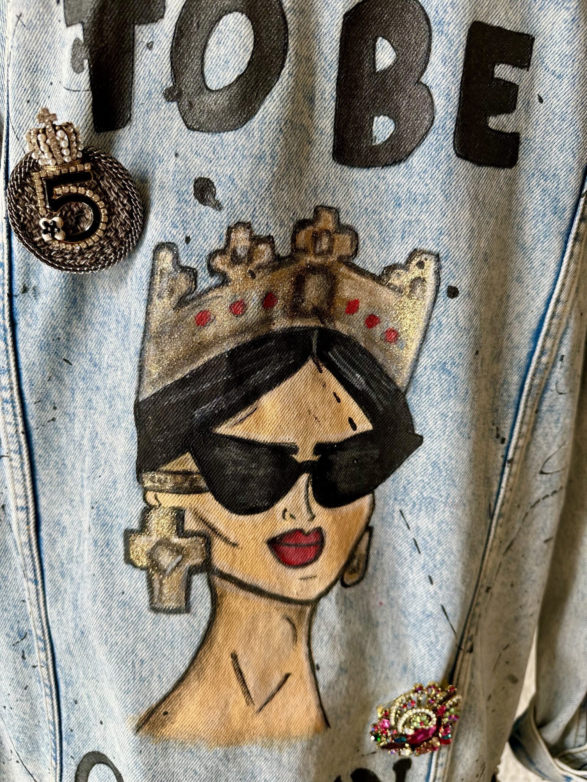 Queen Jacket - Image 11